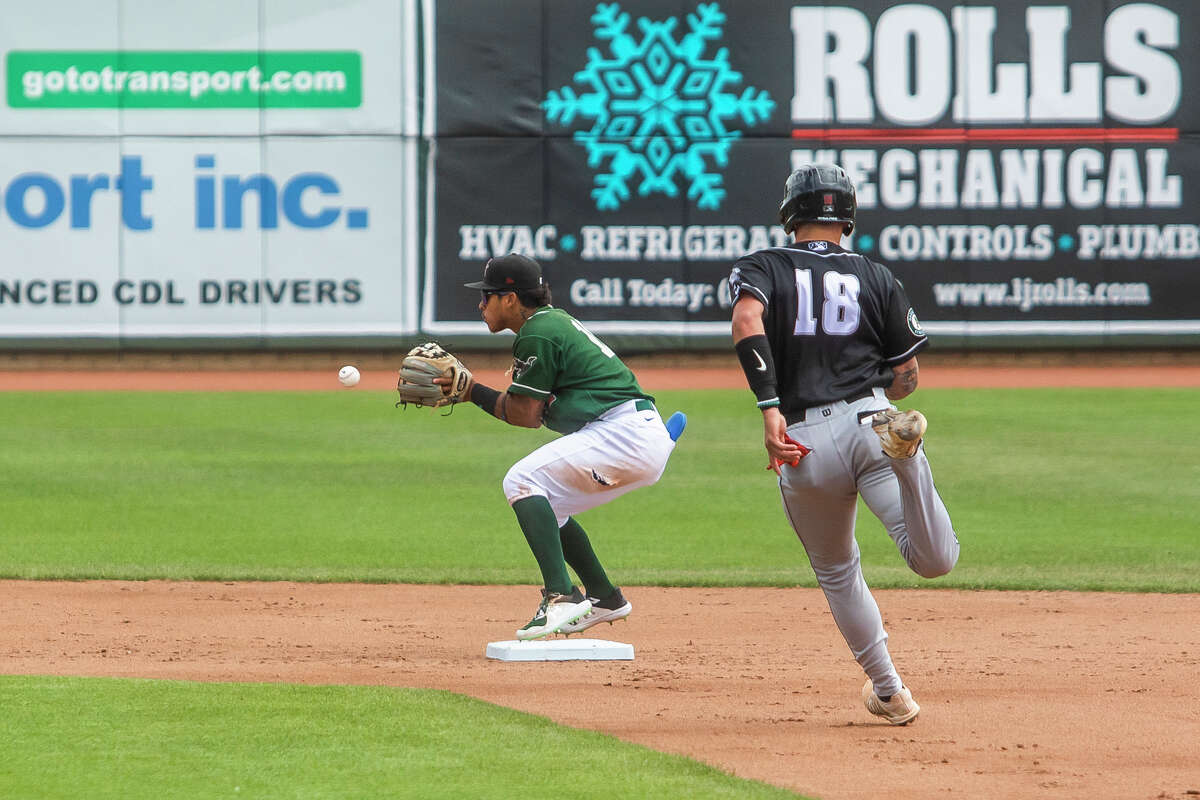 Great Lakes Loons vs. Lansing Lugnuts at Dow Diamond