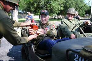 D-Day veteran faked chugging that whiskey — hey, he’s 98