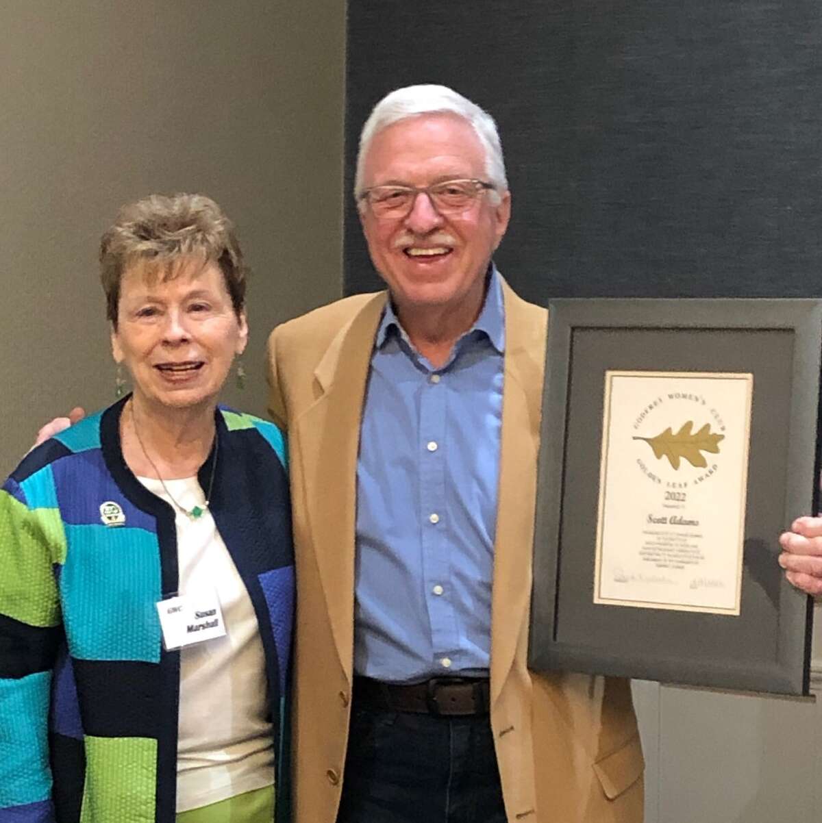 Susan Marshall, 1st Vice President of the Godfrey Women's Club presented the 2022  Golden Leaf Award to Scott Adams.