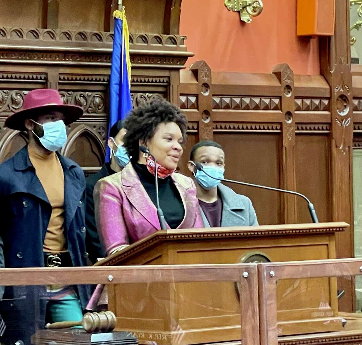State Rep. Treneé McGee, D-West Haven, thanks her family in brief remarks after taking office.