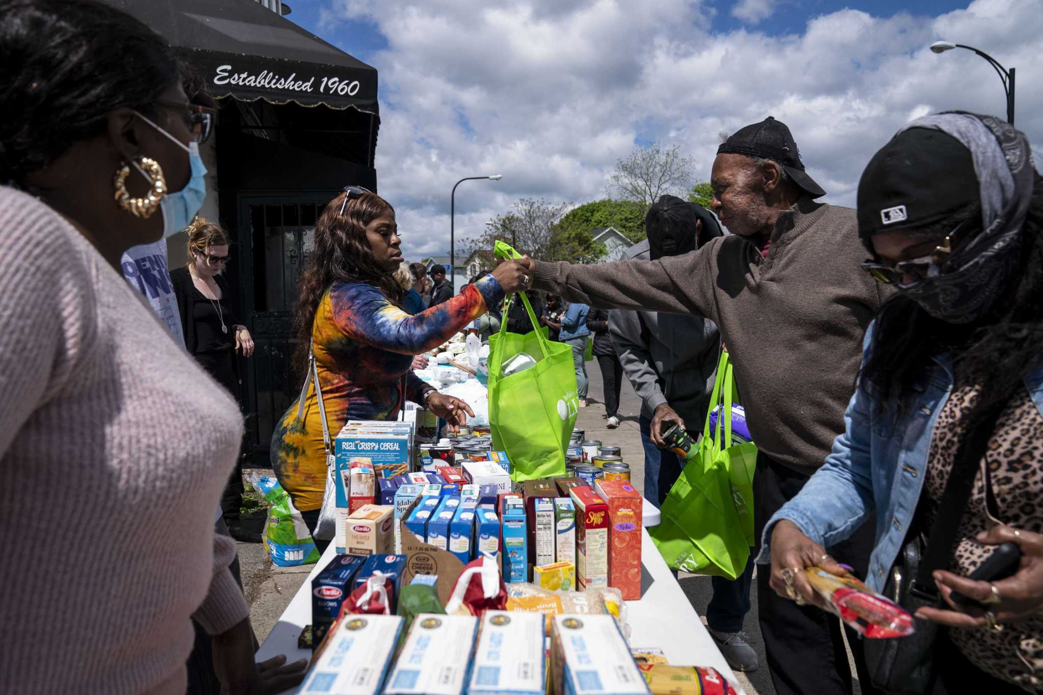 Bills, NFL foundations donating $400,000 to relief efforts in Buffalo