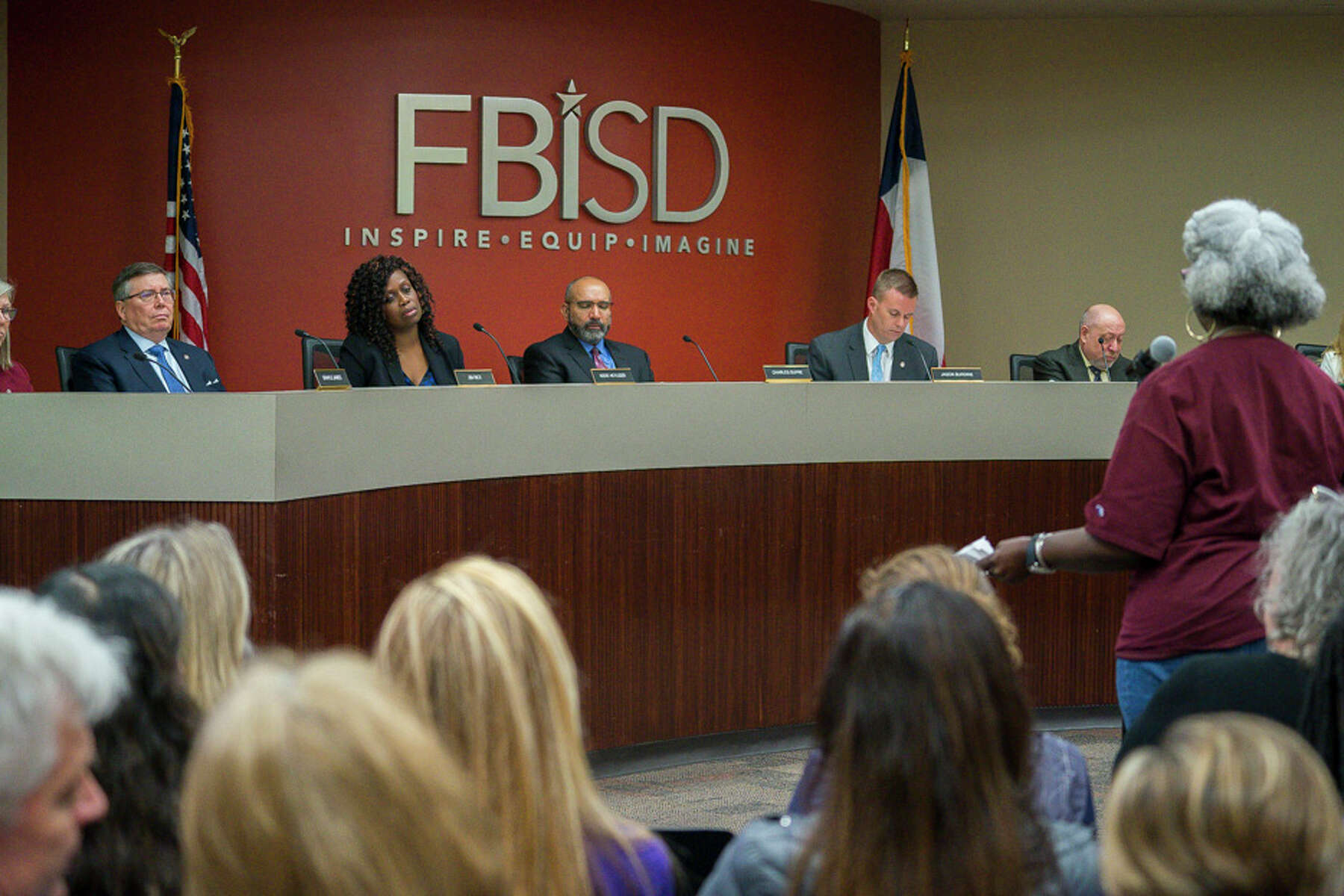 fort-bend-isd-teachers-could-receive-higher-pay-under-proposed-recommendation
