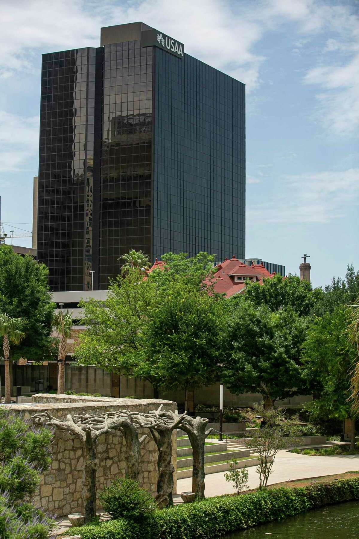 USAA reduces its presence in downtown San Antonio amid new pandemic