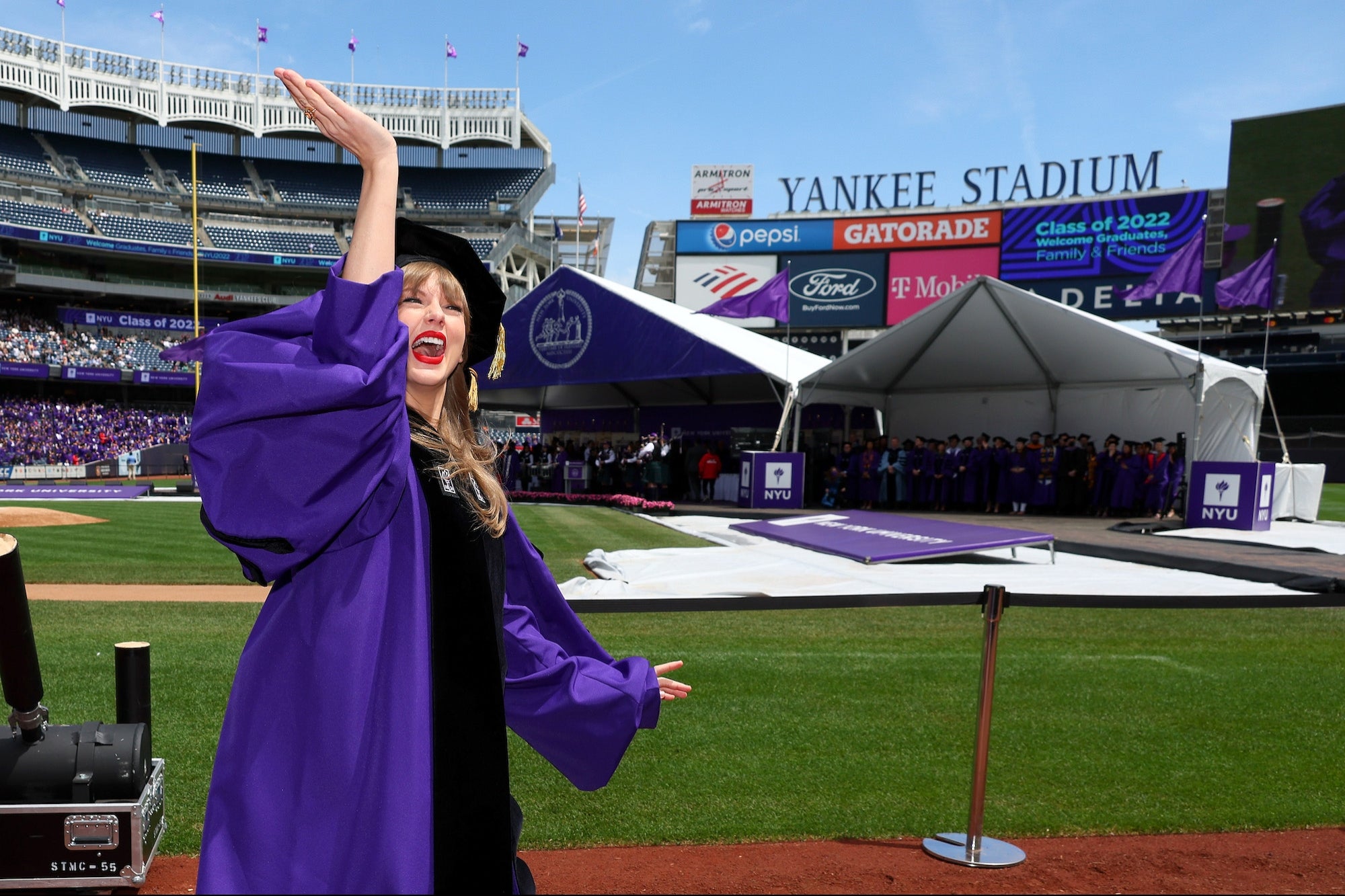Taylor Swift Doles Out Moving Career Advice to NYU Class of 2022: 'The People Who Want It the Most Are the People I Hire to Work for My Company' - Vimarsana News