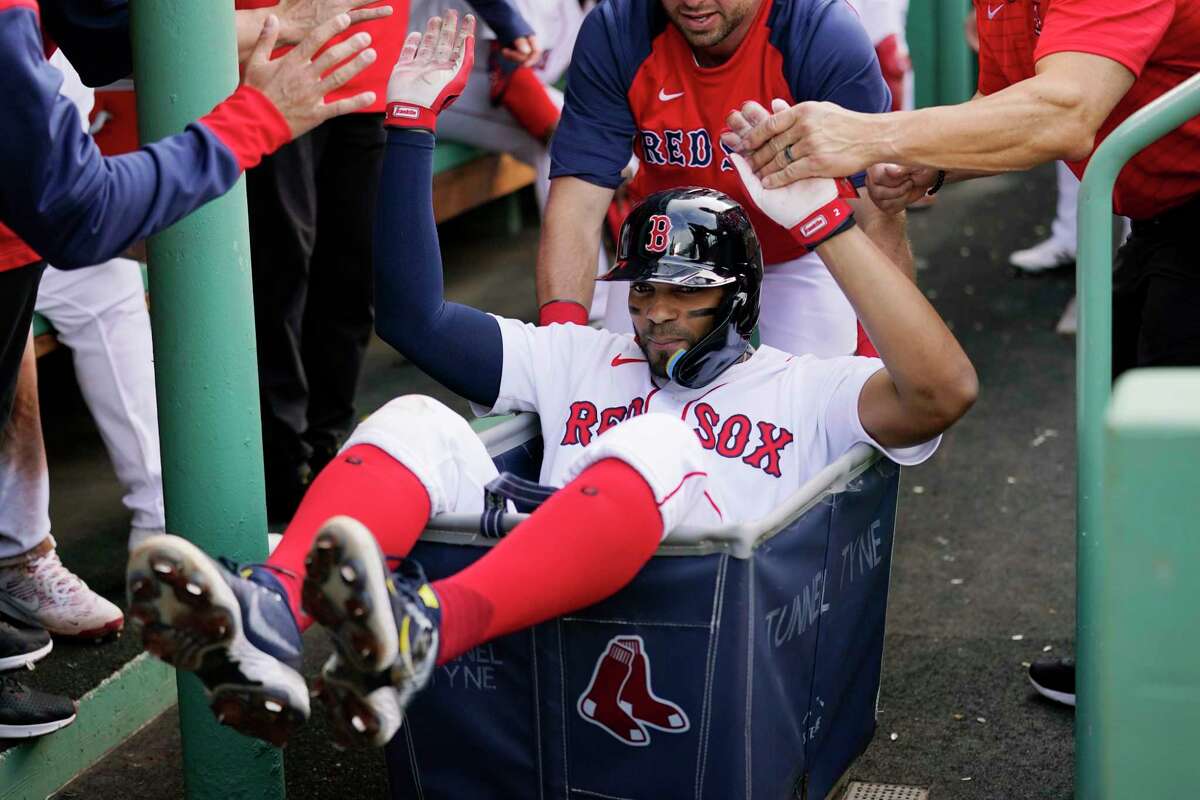 Dalbec swats two homers, 09/18/2022