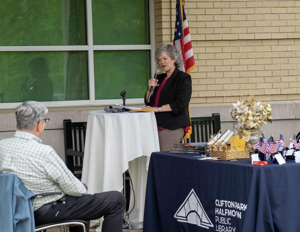 Immigrants Clifton ParkHalfmoon Library teaches English to