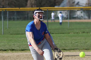 WEDNESDAY SOFTBALL ROUNDUP: Carlinville, Greenfield fall in regional