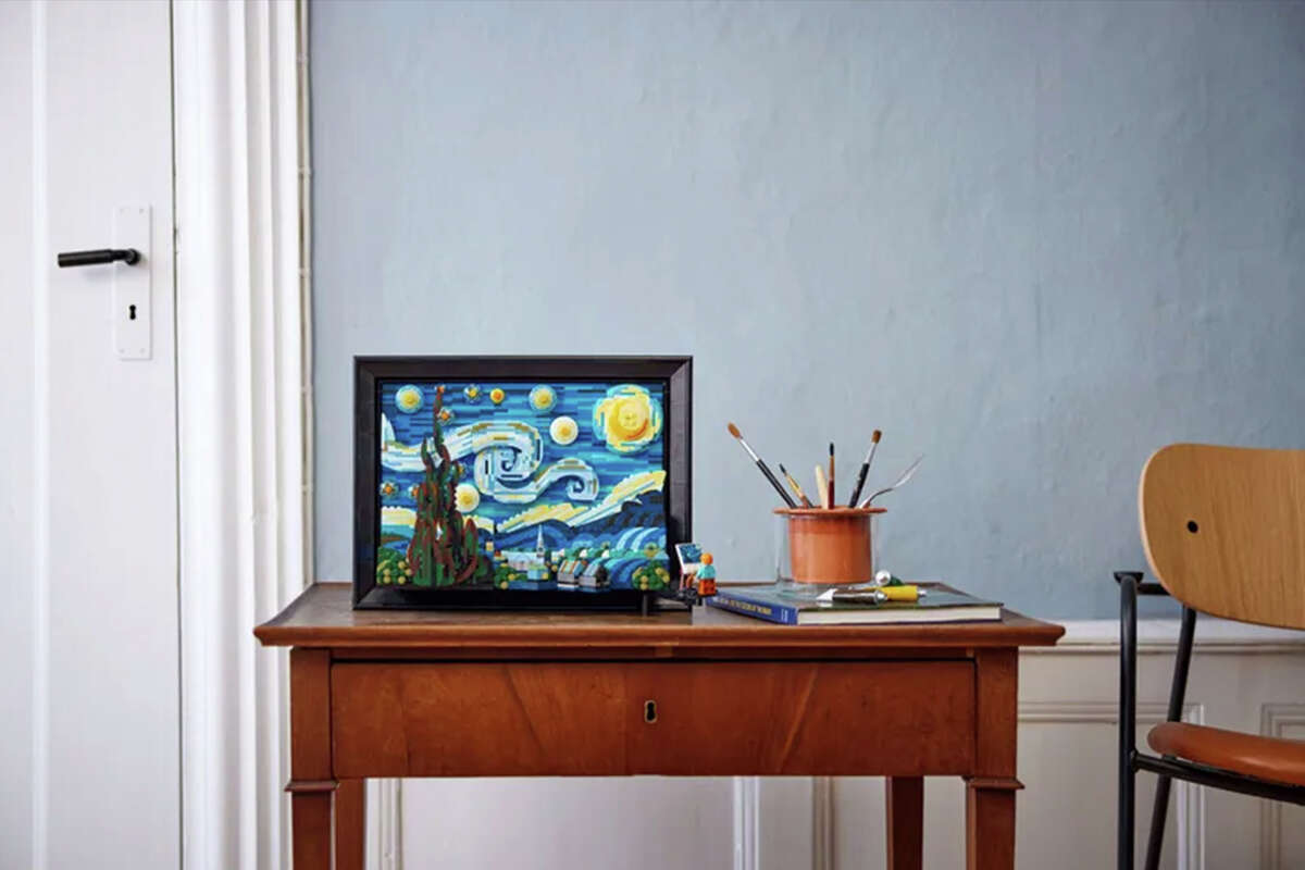 Recreate Van Gogh's The Starry Night in LEGO!