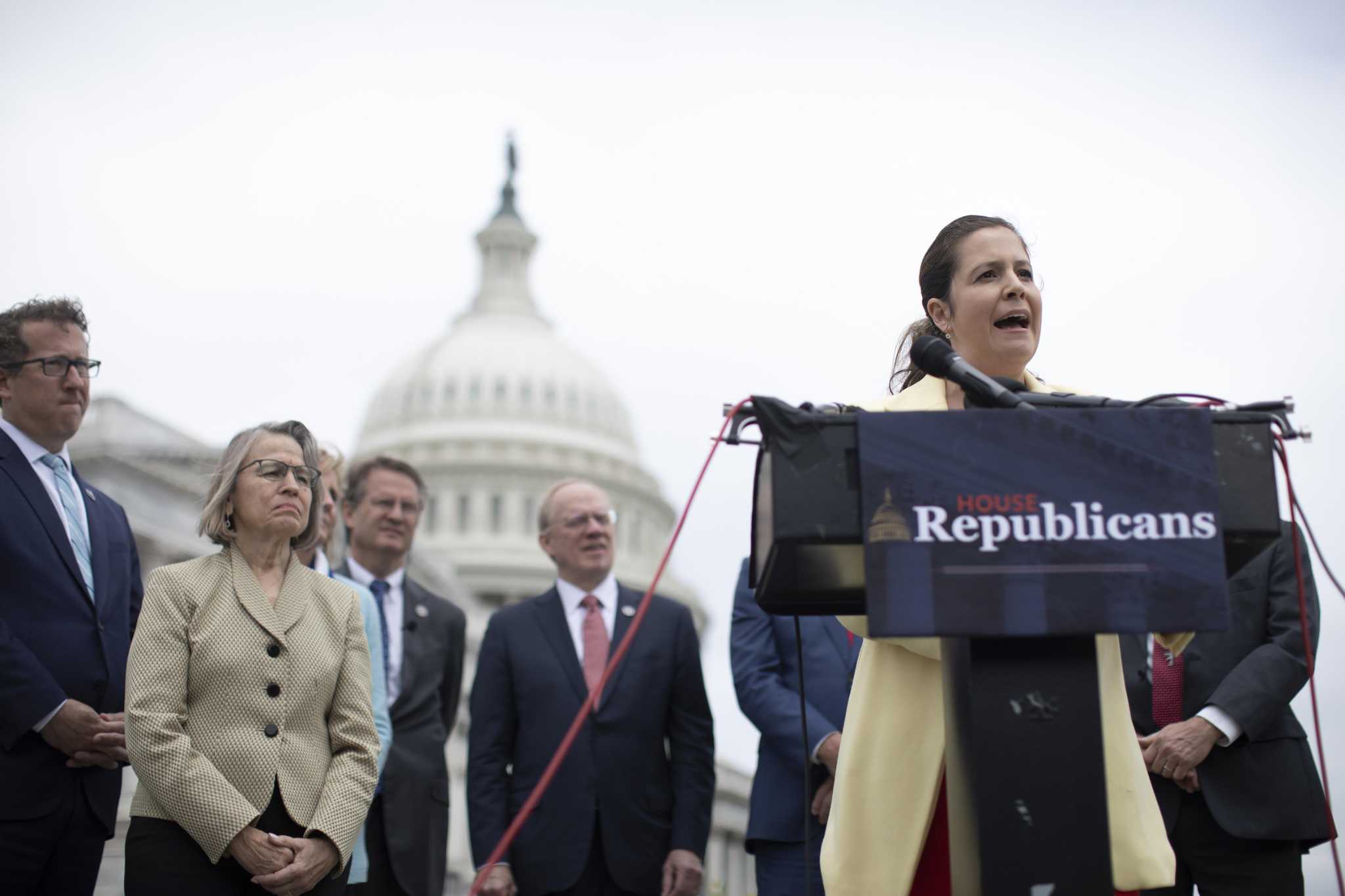 Stephens: The right weaponizes America against itself - Vimarsana News
