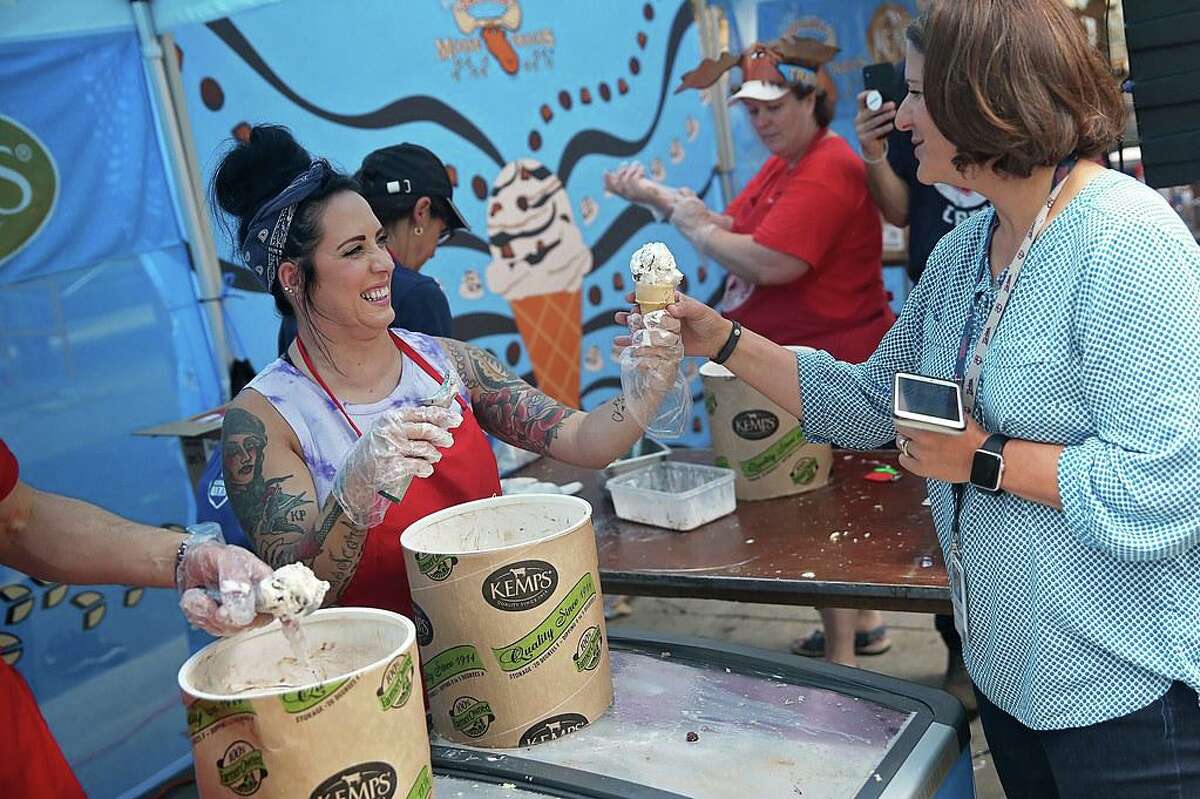 The 10,000 Scoop Challenge is slated for Wednesday, June 8 at Discovery Green in Houston. The free citywide social’s goal is to raise $10,000 for The Salvation Army Greater Houston one scoop of free Kemps Moose Tracks frozen yogurt and $1 at a time.