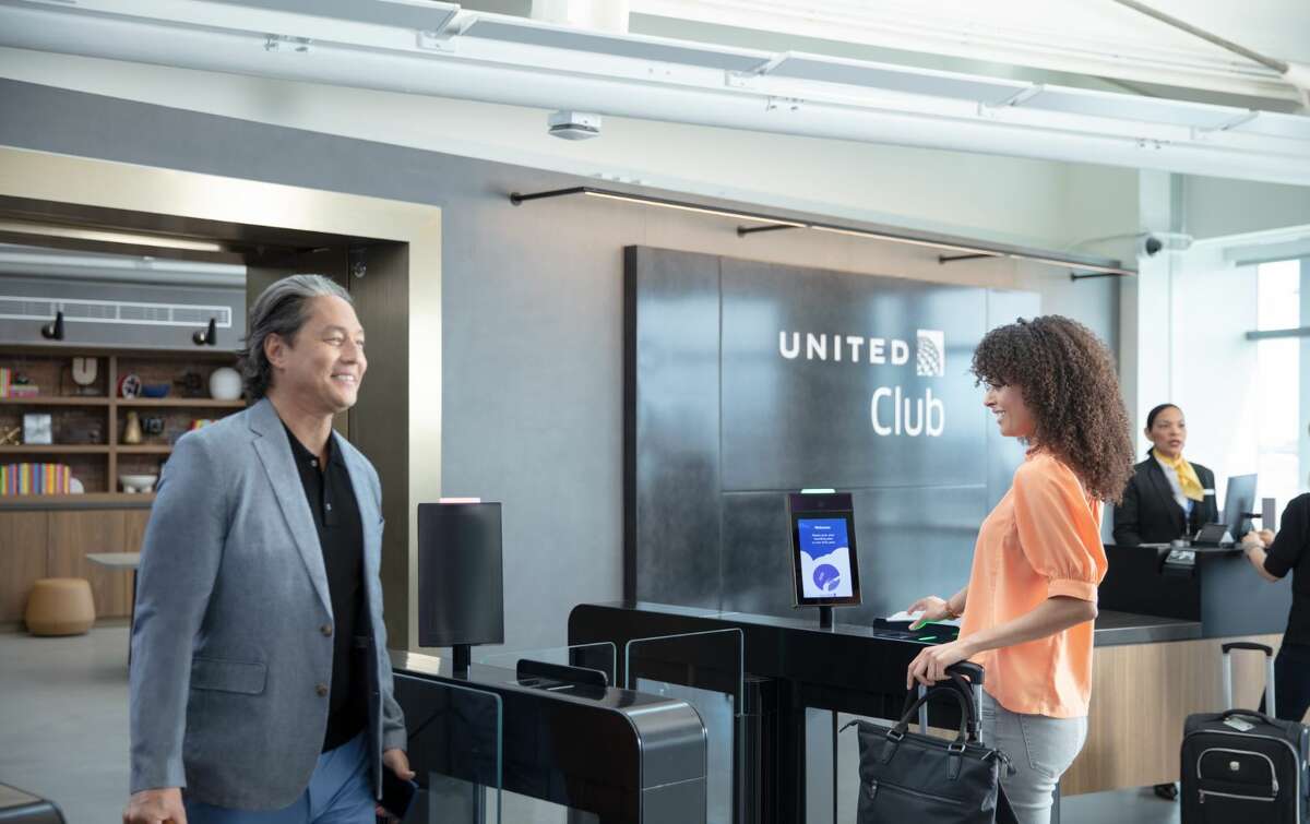 Self-entry at the new United Club in Newark International Airport. 