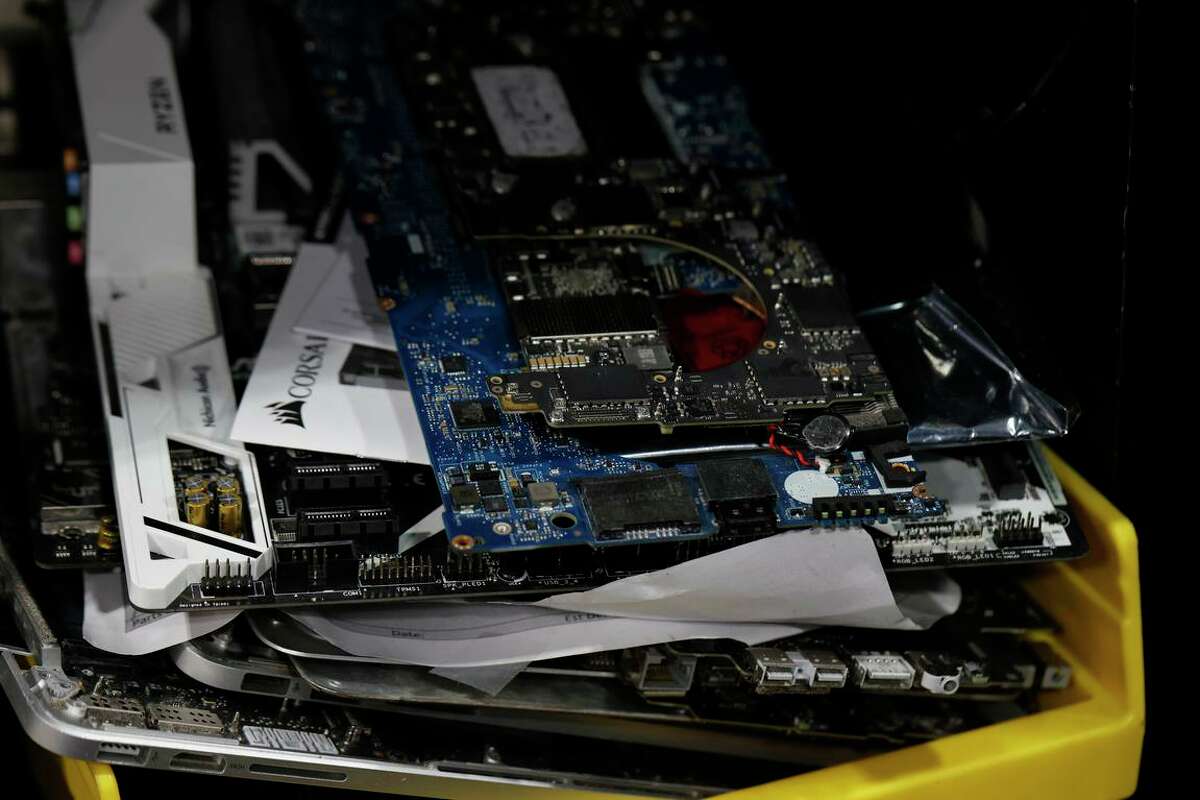 Broken laptop? How California’s righttorepair movement is trying to