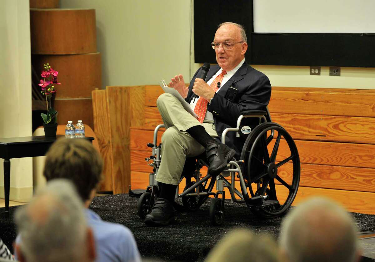 Former Major League Baseball Commissioner Fay Vincent speaks at the Ferguson Library in Stamford in 2013.
