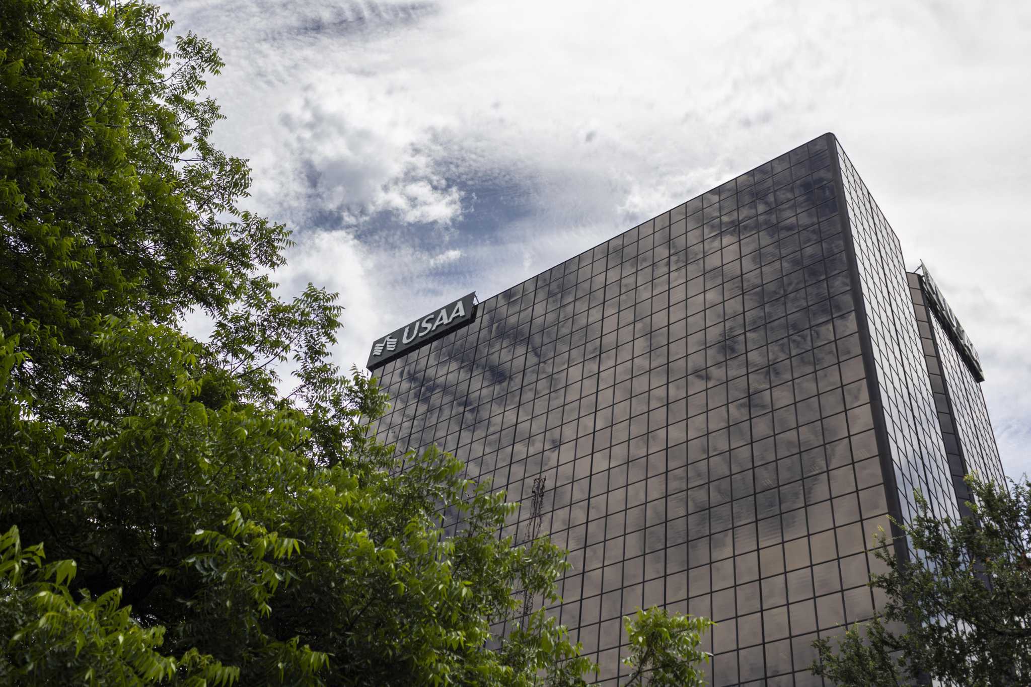San Antonio's USAA Bank under fire from former employee - Vimarsana News