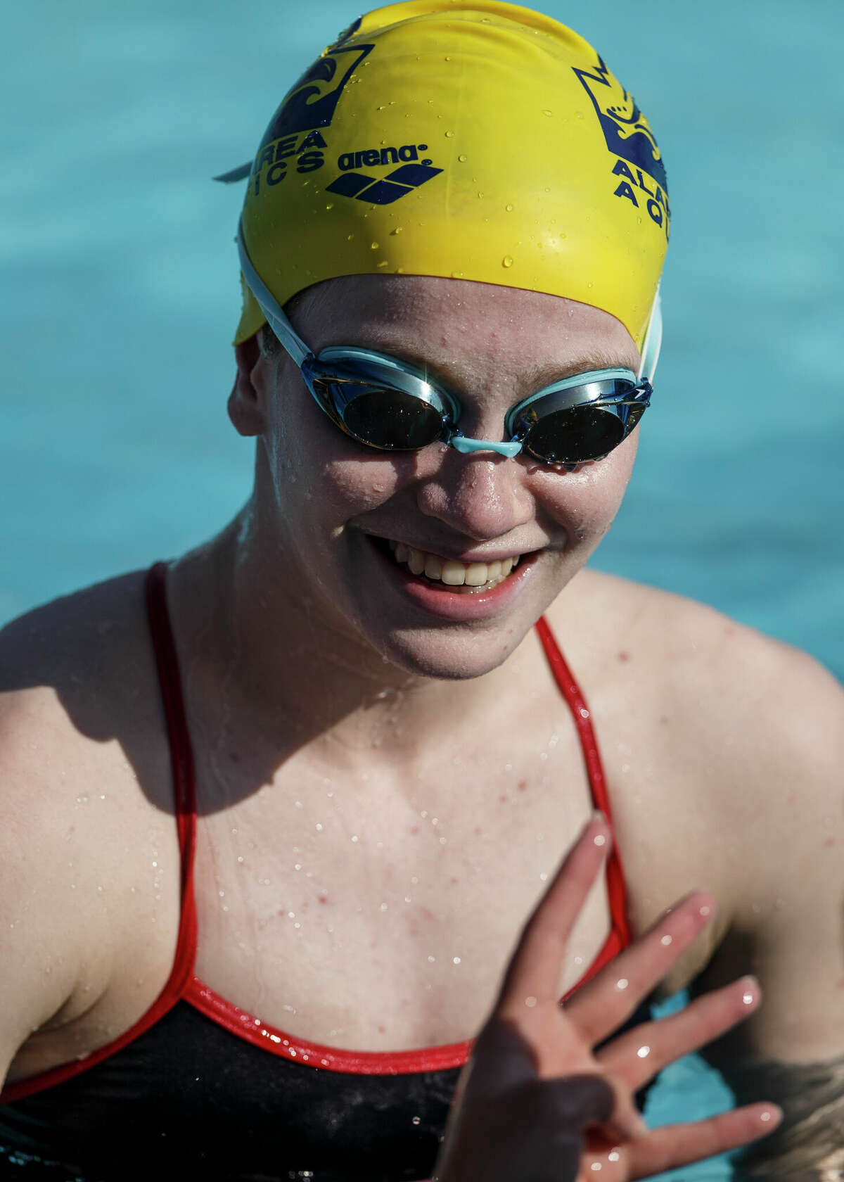 san-antonio-swimmer-s-12-gold-medals-set-deaflympics-record