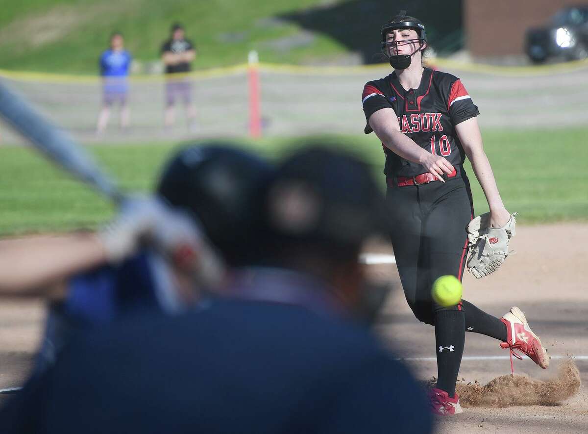 Masuk pitcher Kathryn Gallant has been named the Gatorade Connecticut High School Softball Player of the Year.