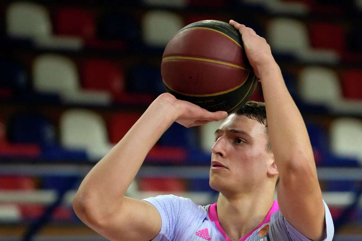 Nikola Jović could be next NBA star from Serbia
