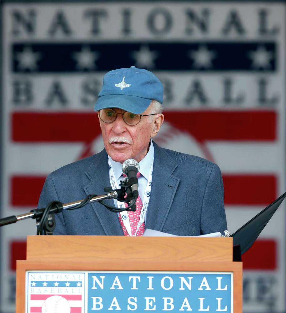 Roger Angell speaks in Cooperstown, N.Y., after receiving the Baseball Hall of Fame’s J.G. Taylor Spink Award in 2014.