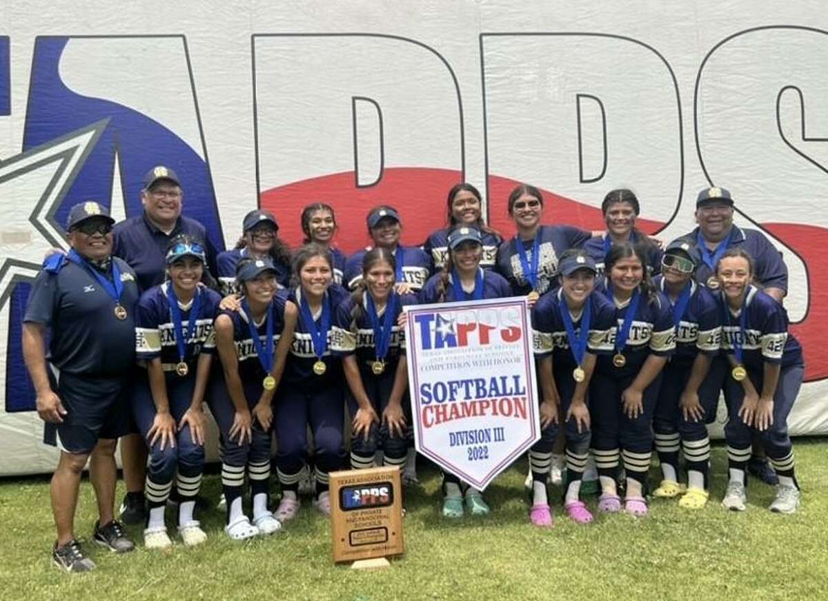 Softball Holy Cross repeats as TAPPS state champion