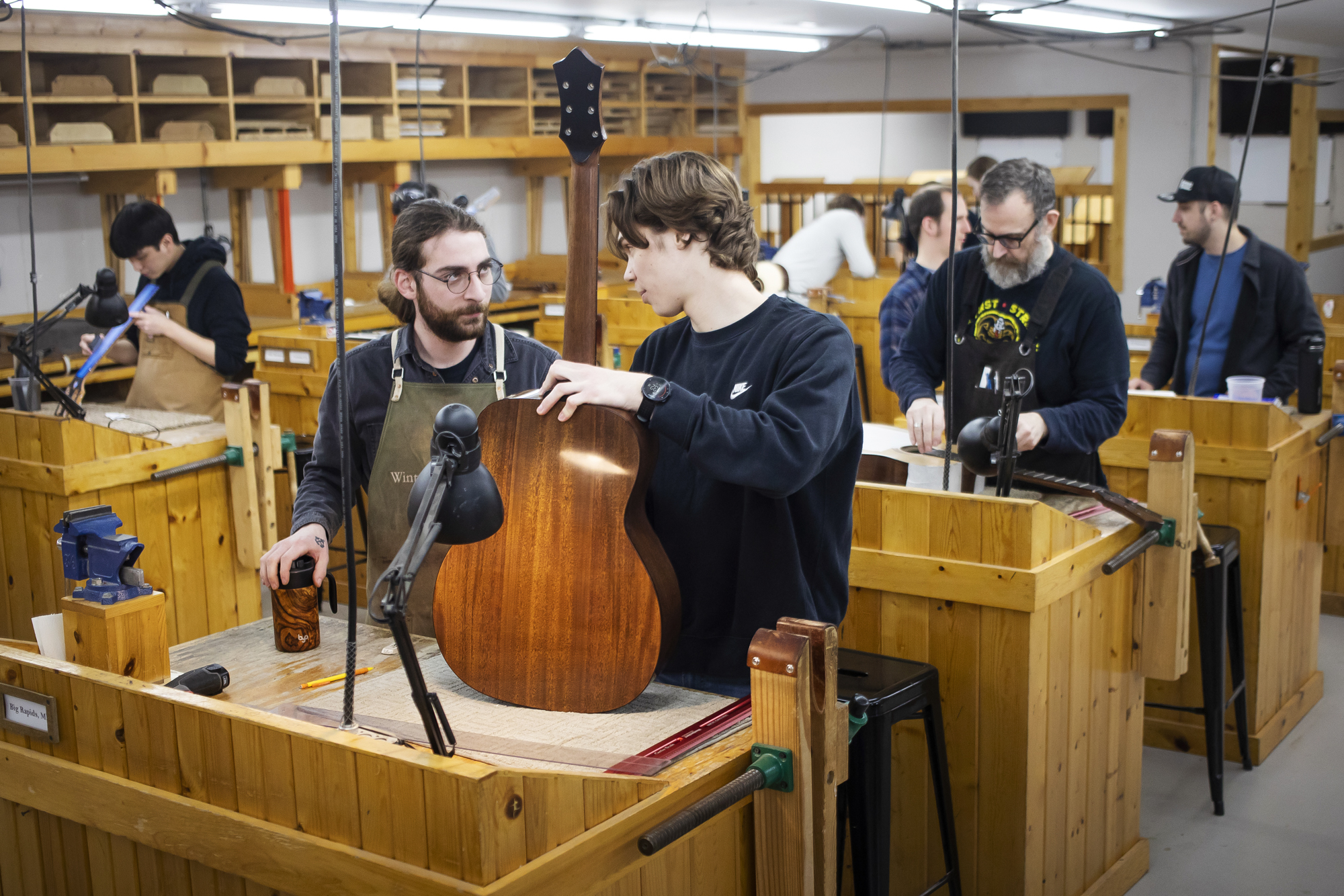 World-renowned luthiers practice woodworking craft in rural mid-Michigan - Vimarsana News