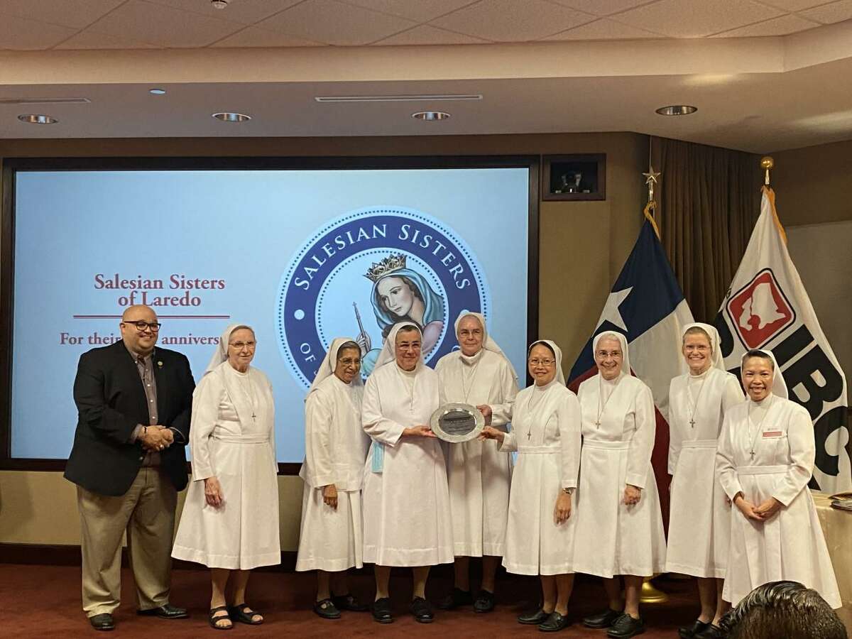 Las Hermanas Salesianas de Laredo fueron reconocidas con el premio Historic Preservation Award for Organizations en reconocimiento a su 87 aniversario de servicio a la comunidad.
