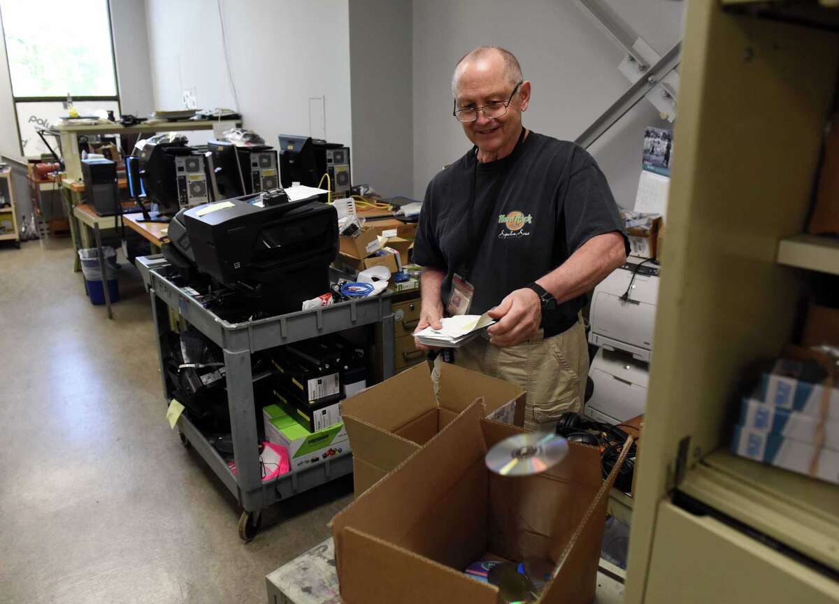 General Electric nonprofit will rehab, donate old computers
