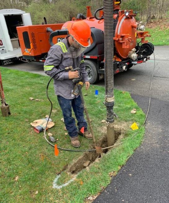 A new internet provider is entering the Capital Region, starting in this suburban community. Rochester-based Greenlight Networks is already laying fiber optic cable here, with service for their first customers scheduled to start in the fall. - Vimarsana News