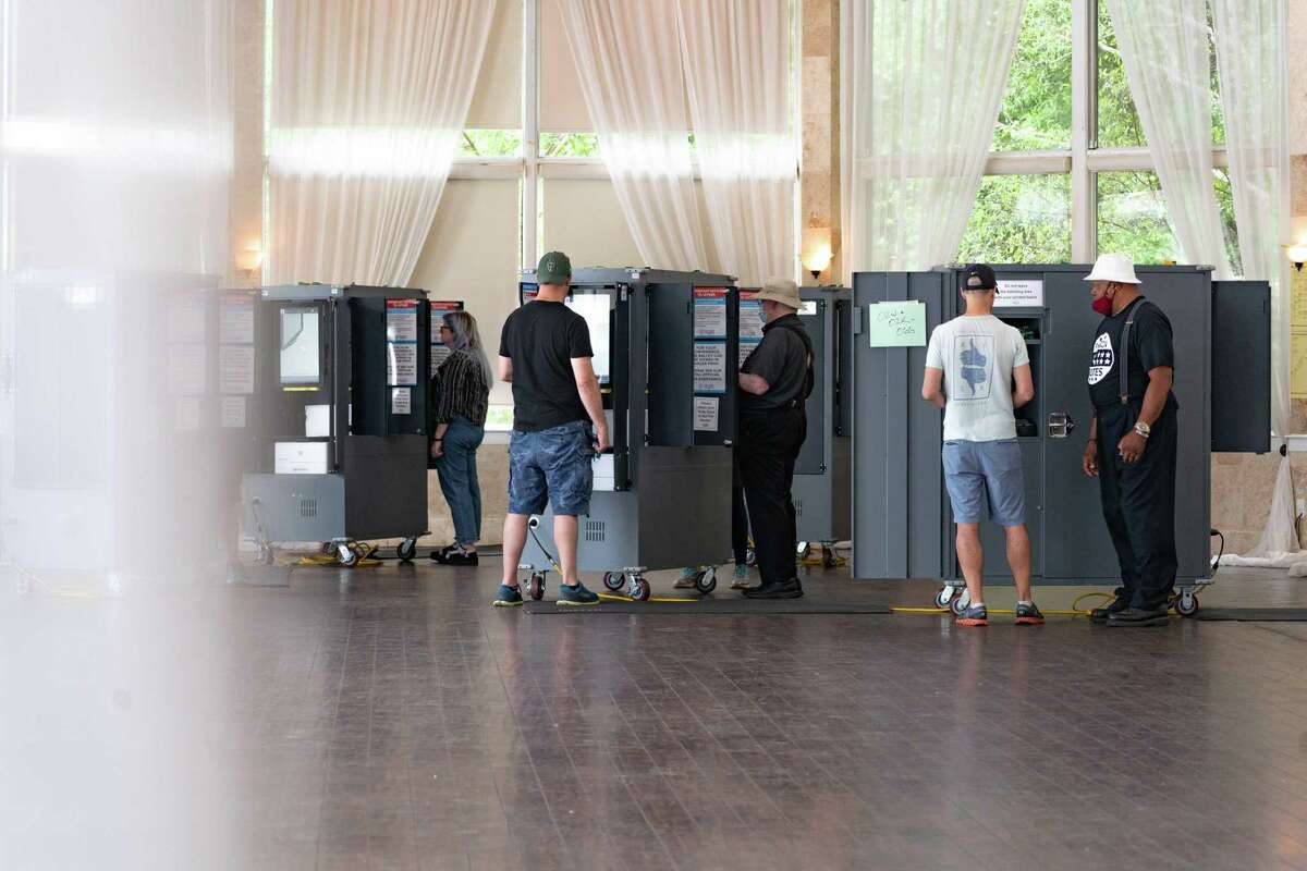 ATLANTA, GA - MAY 24: Voters visit polling places to cast their ballots in the 2022 Primary Election on May 24, 2022 in Atlanta, Georgia. Voters will be voting on U.S. Senate seats, the Governor position, Georgia Secretary of State, congressional seats, as well as many other positions. (Photo by Megan Varner/Getty Images)