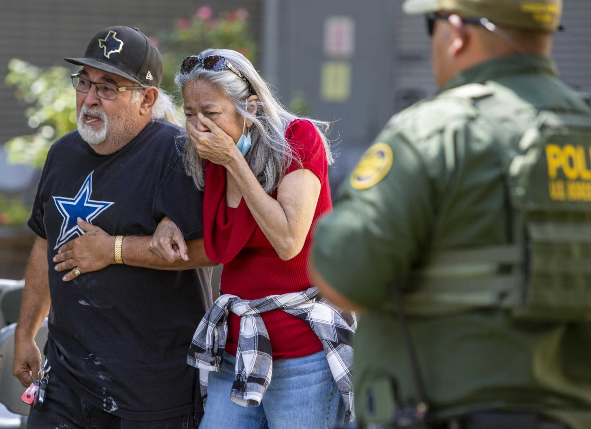 18 students and 3 adults killed in elementary school shooting in Uvalde - Vimarsana News