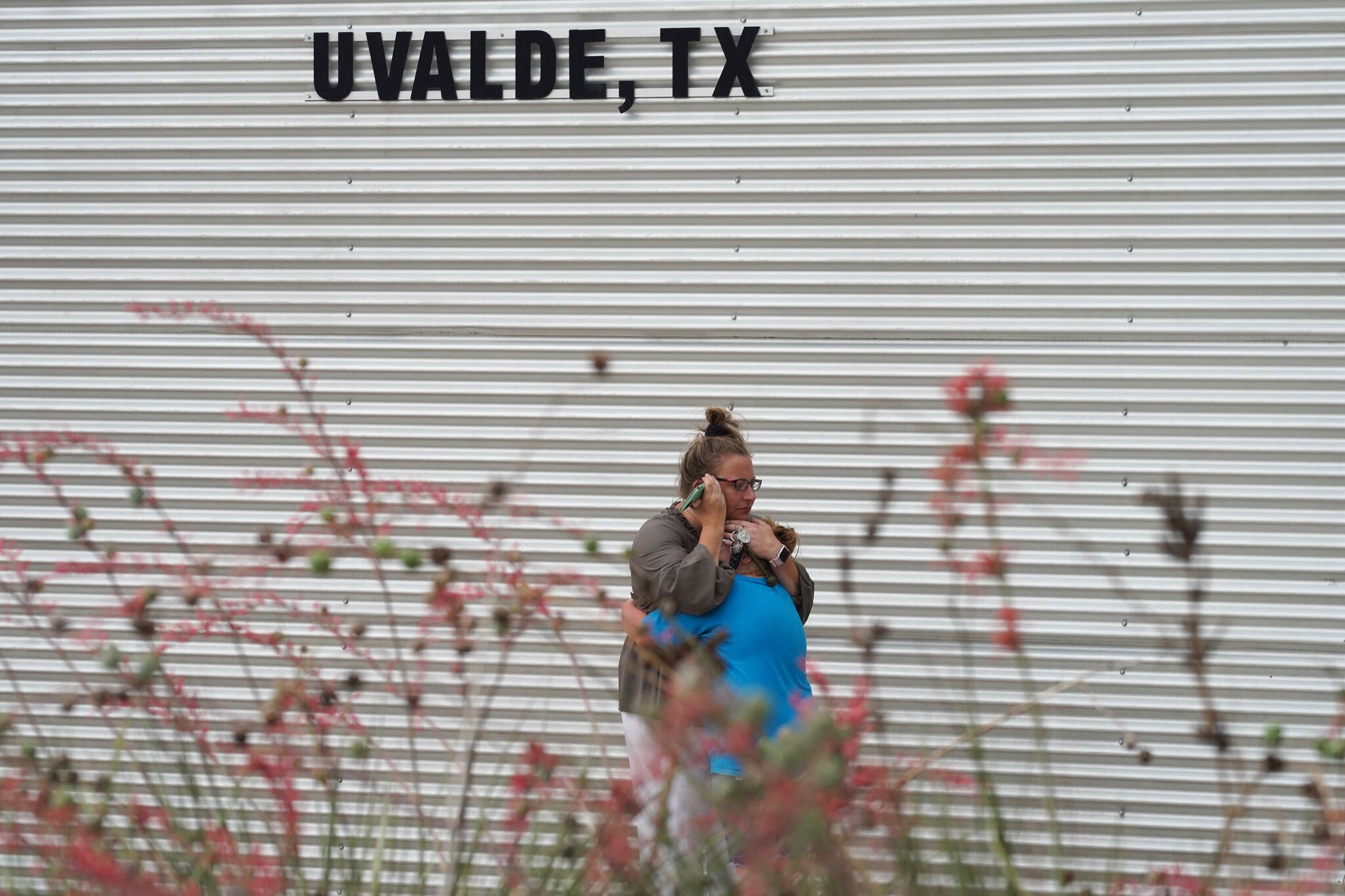 How to help victims of the Uvalde mass school shooting - Vimarsana News