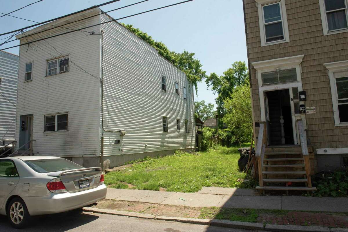 Albany Land Bank offers 100 lots