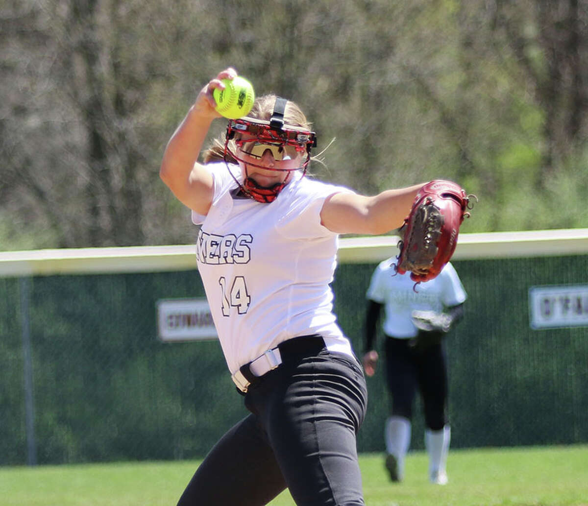 Gillespie's Emma Gipson shut out Breese Mater Dei on Tuesday in the Gillespie Class 2A Sectional semifinals to extend her scoreless innings streak to 32 in a row.
