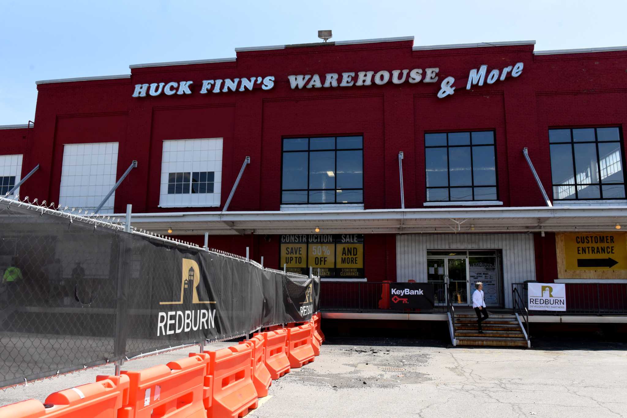 Major projects mean growth — and questions — in Albany's Warehouse District - Vimarsana News