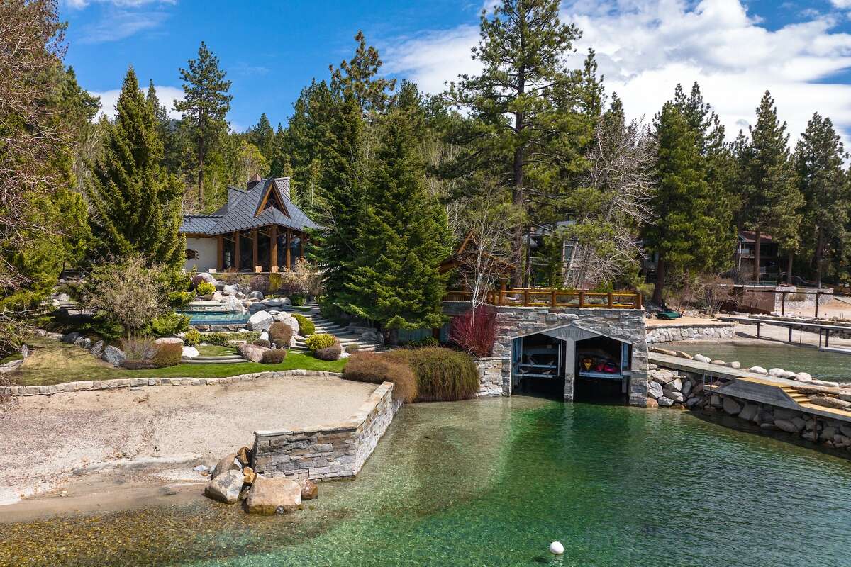 Wovoka's real estate on the Nevada side of Lake Tahoe is for sale for $ 55 million. 