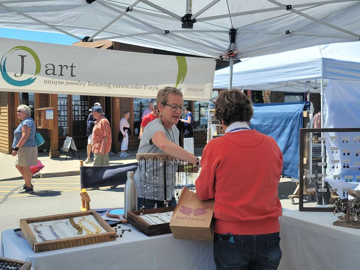 The Frankfort Craft Fair will be returning to downtown Frankfort, featuring a wide variety of vendors. 