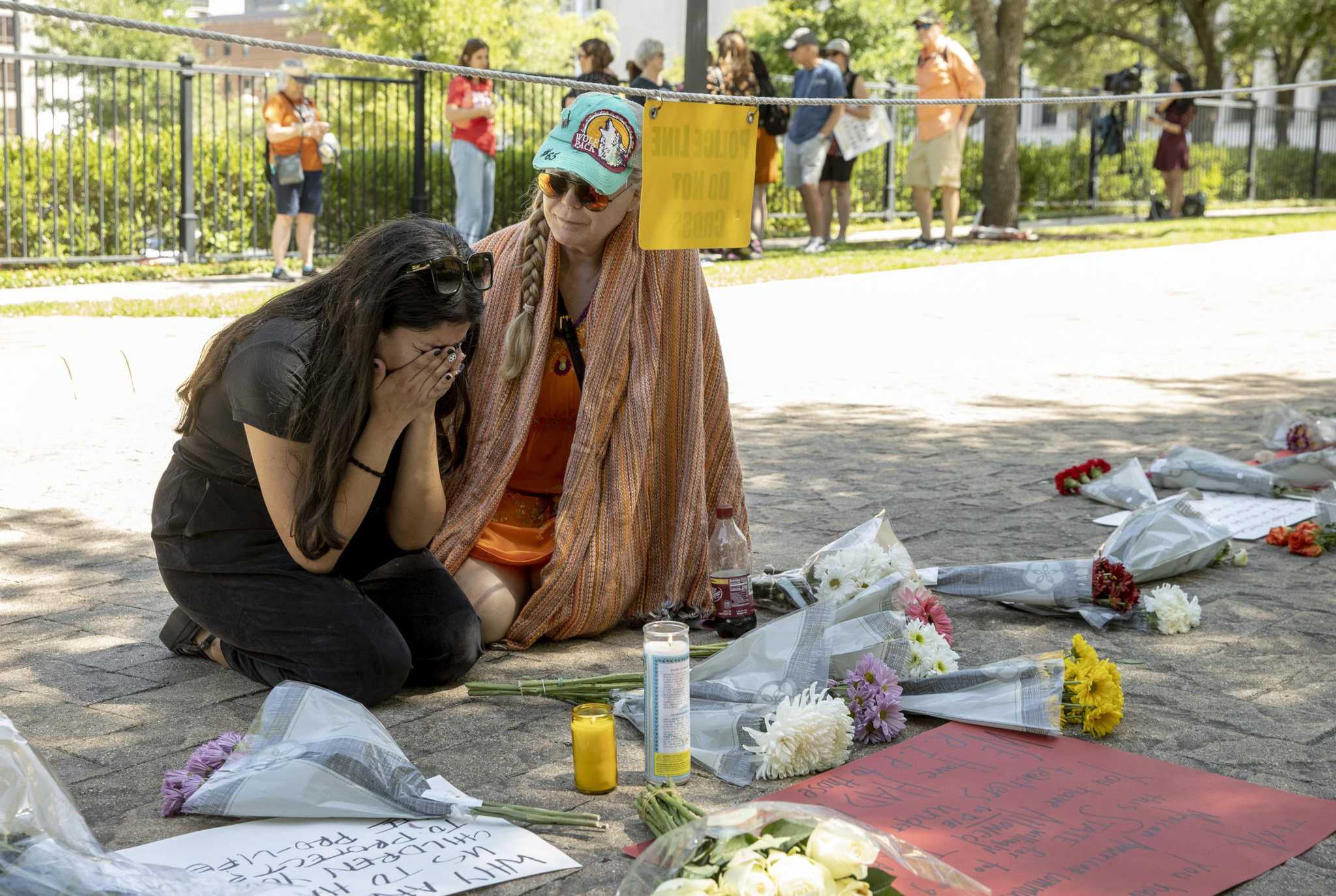 After Sandy Hook and Texas shootings, 'we need our schools to feel safe,' CT officials say - Vimarsana News