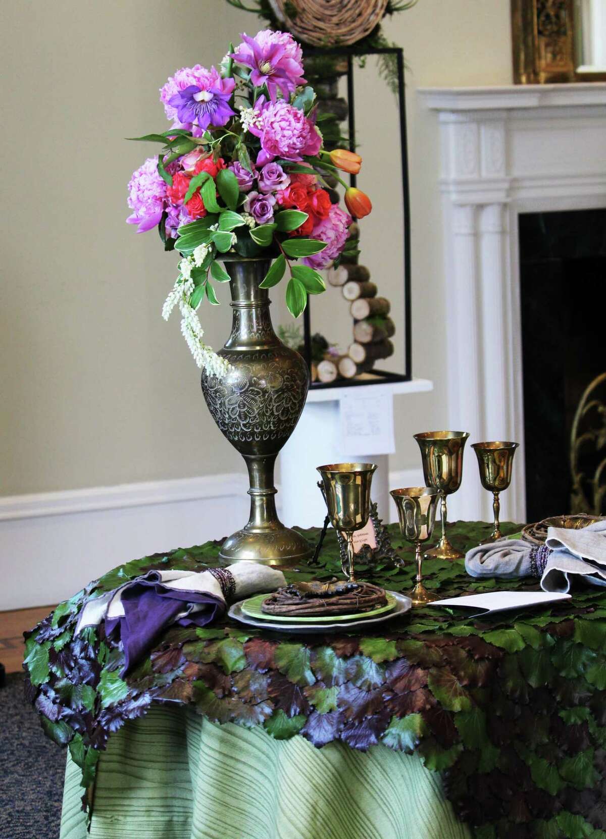 The Middletown Garden Club annual flower show, which is free and open to the public Thursday at the Wadsworth Mansion on Wadsworth Street, focuses on the theme, “The Enduring Inspiration of Trees.”