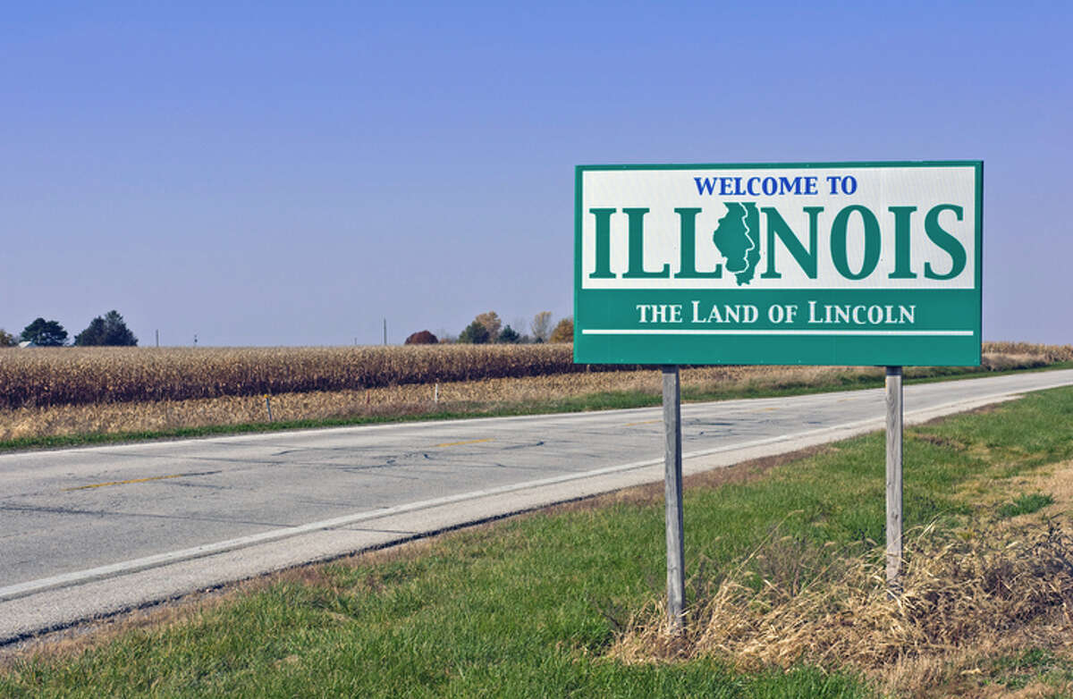 Tracking tax returns and where filers are migrating, IRS data show Illinois gained 171,000 filers during the year but more than 272,000 left the state for elsewhere. Florida gained the most Illinoisans, more than 28,000.