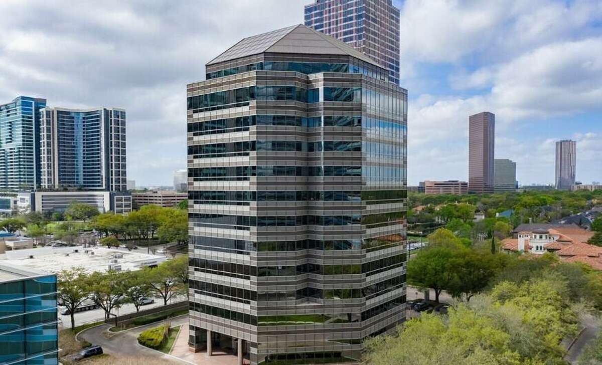 Green Financial Group leased 5,072 square feet of office space at 1400 Post Oak Blvd.