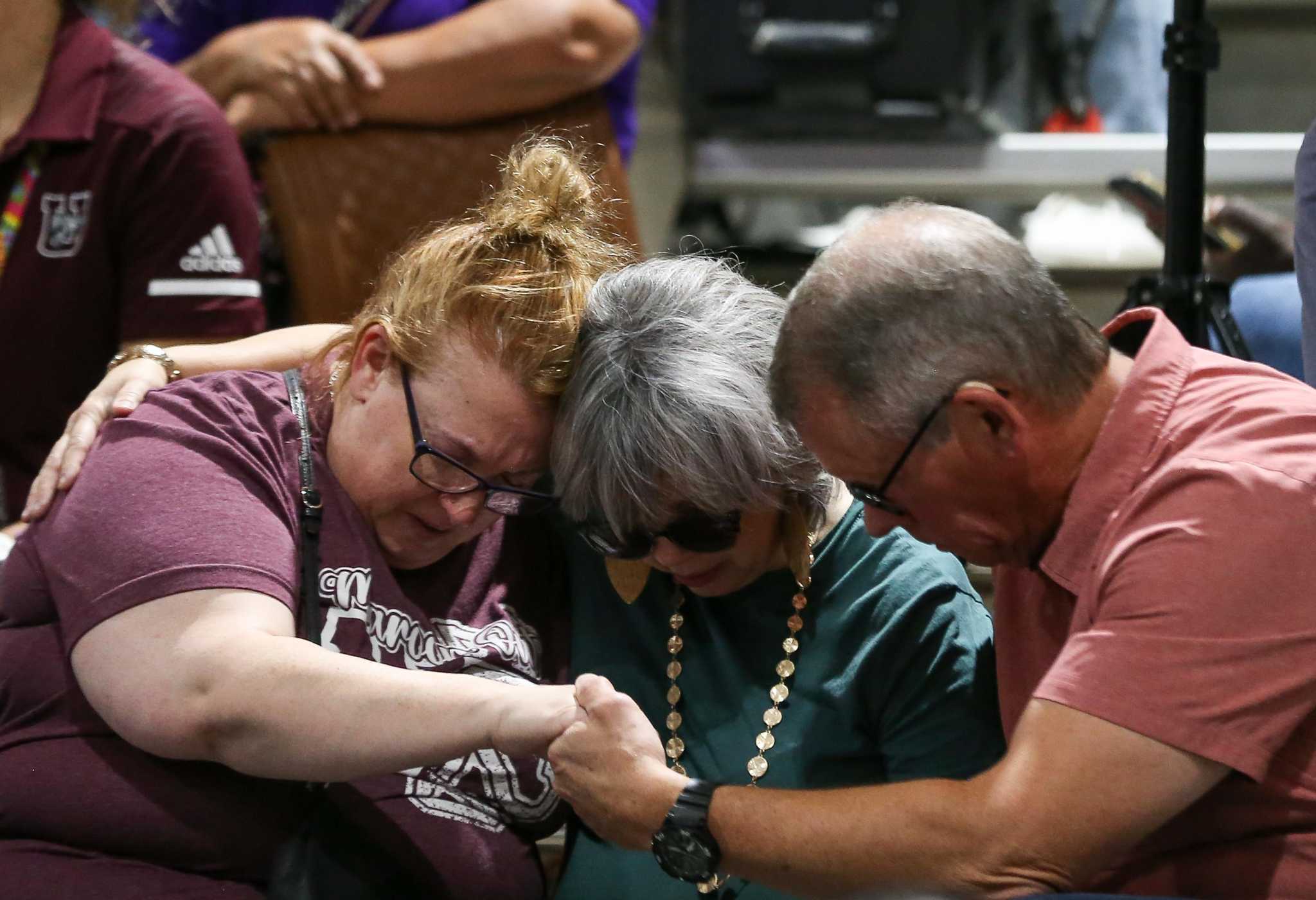 Uvalde massacre: Justice Department to probe police response - Vimarsana News