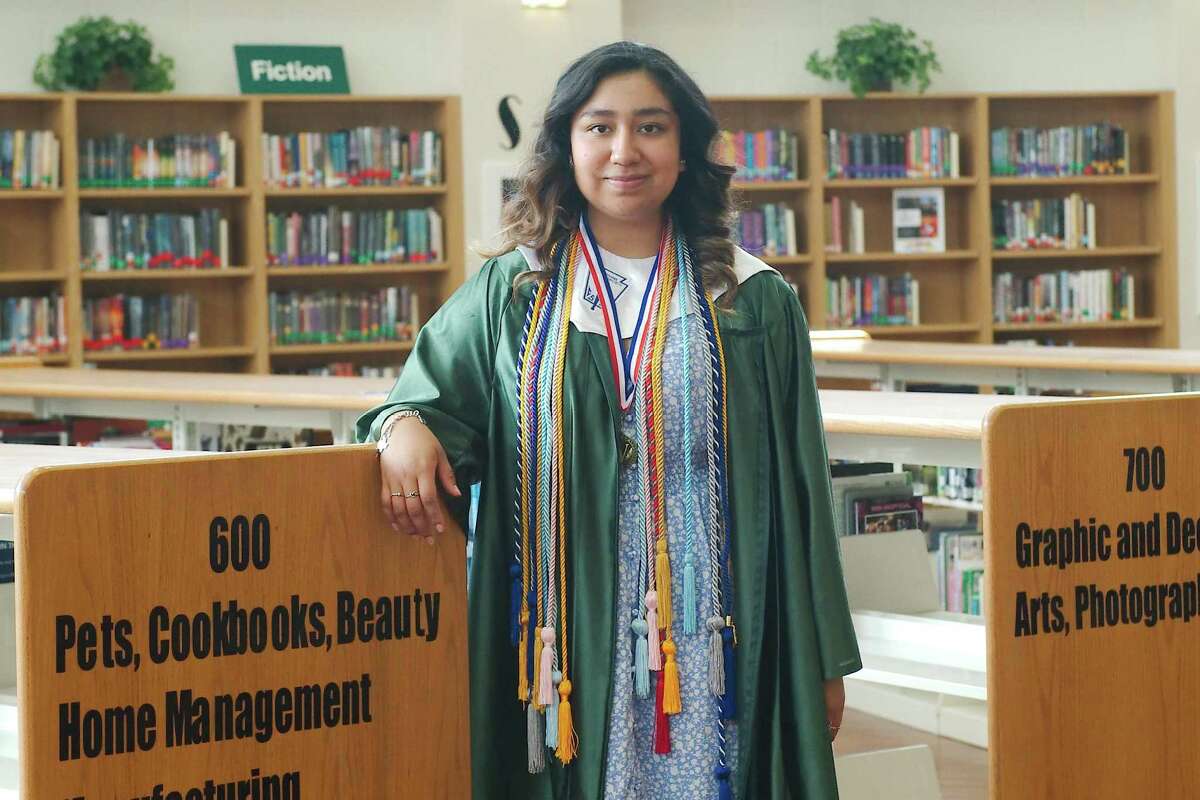 Pasadena High School graduating senior Devany Balbuena was selected to give the commencement speech at her graduation. “I’m very glad that through this (my academic success), my parents are assured that they made the right decision to move to this country,” she says. “And not only that, they did a good job raising me and instilling the values in me that have allowed me to graduate.”