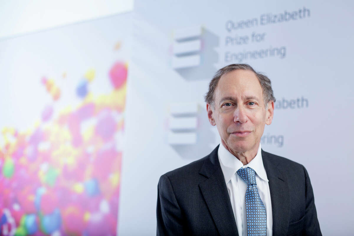 Dr. Robert Langer will deliver a series of talks at Union College on Wednesday, June 1, 2022.
