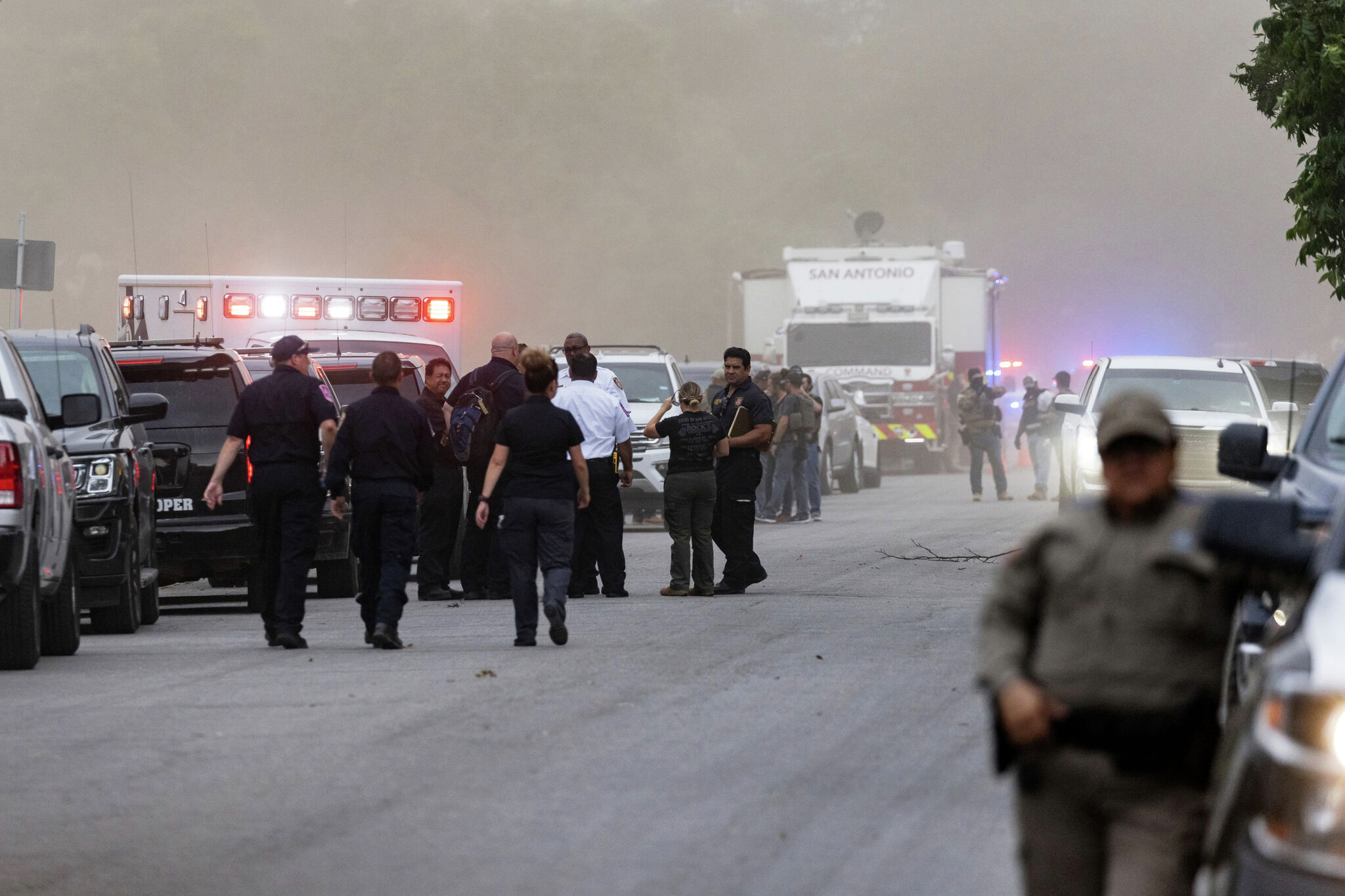 Live updates: Authorities examining police response to Robb Elementary school shooting following 'conflicting' reports - Vimarsana News