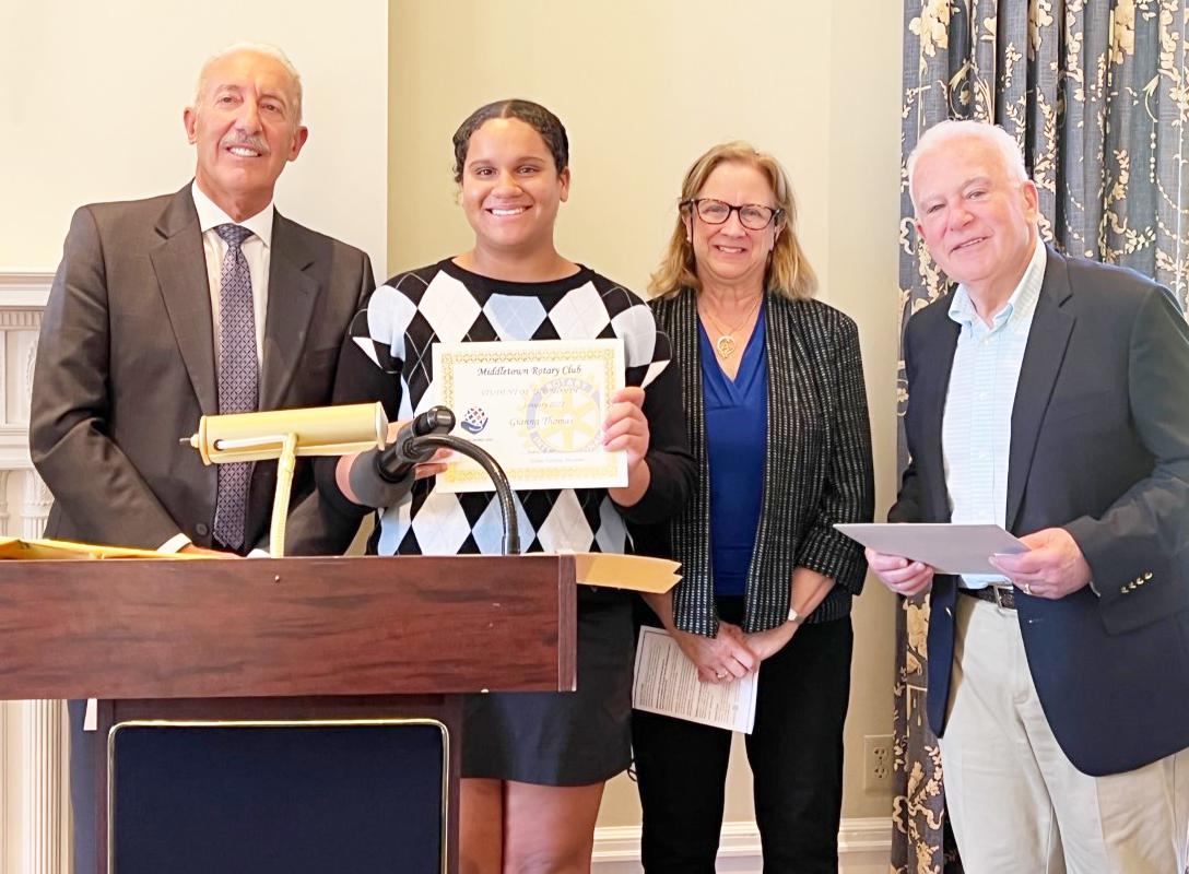 Middletown Rotary Club presents college scholarships to area students - Vimarsana News