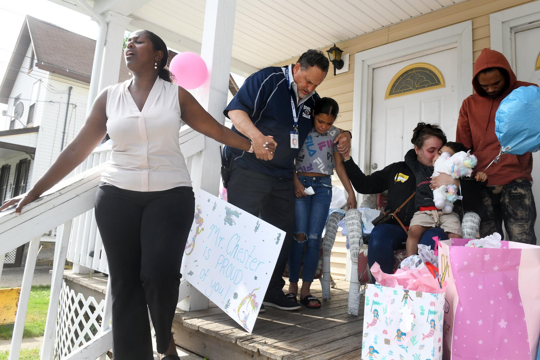 Ansonia hosts parade for terminally ill 7-year-old - Vimarsana News