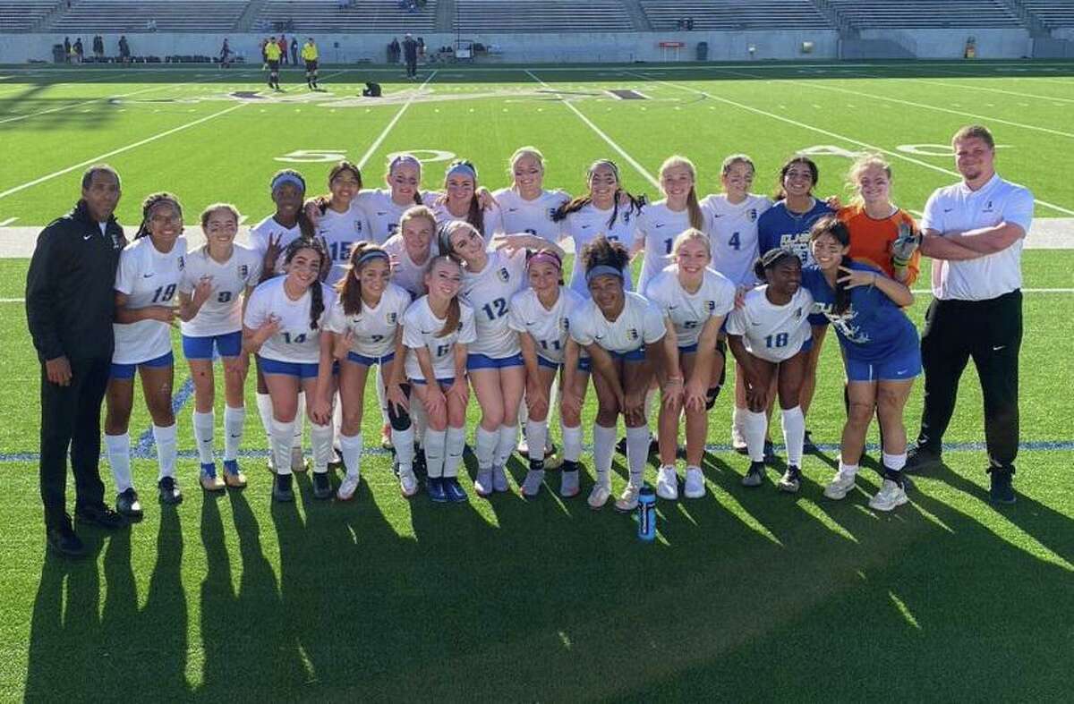 The Elkins girls soccer team qualified for the playoffs from District 20-6A and produced seven of the school's 20 THSCA academic all-state members for spring sports.
