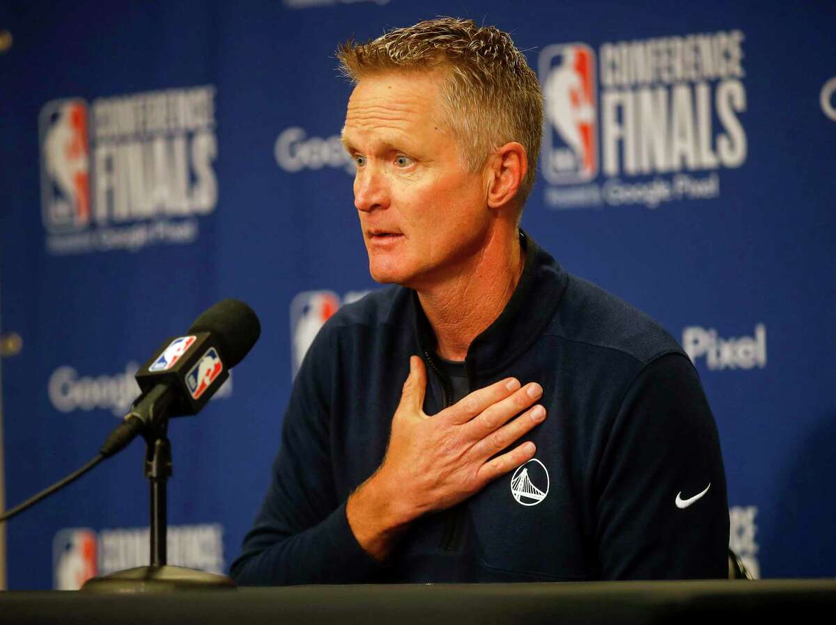 Fact-checking Steve Kerr on 'universal' background check support