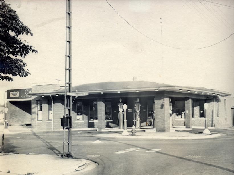 What's the history behind the northwest corner of today's River, Cypress streets - Vimarsana News