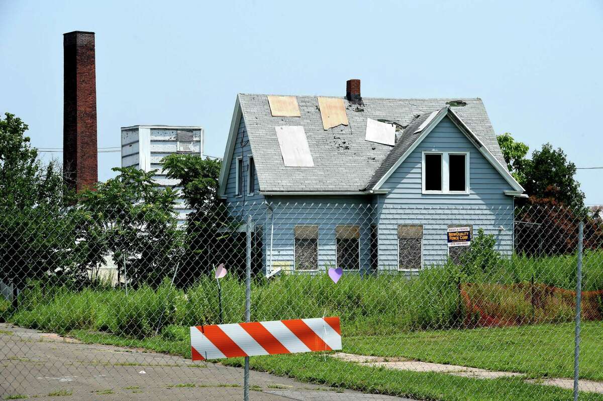 A house off of First Avenue in West Haven slated for demolition as part of The Haven mall project photographed on July 16, 2021.