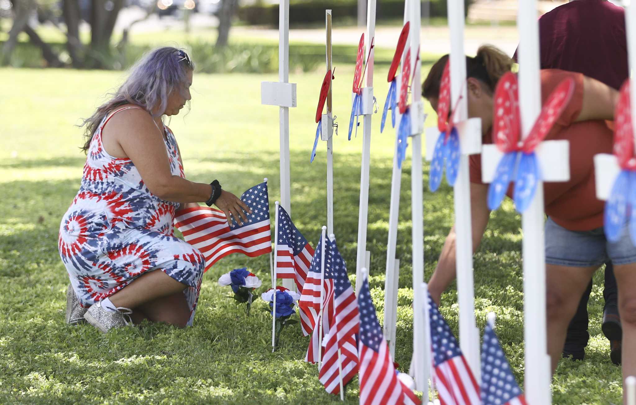 Uvalde massacre ripples across towns along U.S. 90 - Vimarsana News